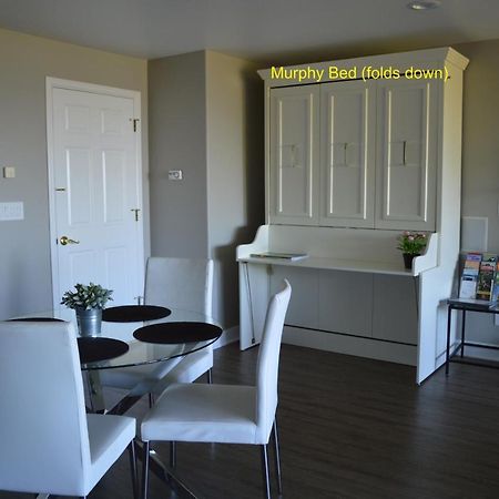 1-Bedroom Seaview Guesthouse On Seattle Luxury Estate With Views Of Olympic Mountains Bagian luar foto