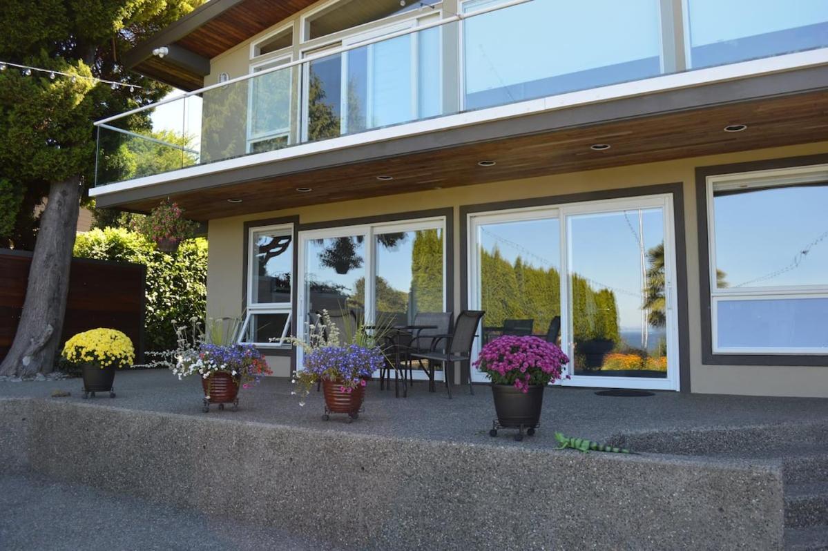 1-Bedroom Seaview Guesthouse On Seattle Luxury Estate With Views Of Olympic Mountains Bagian luar foto